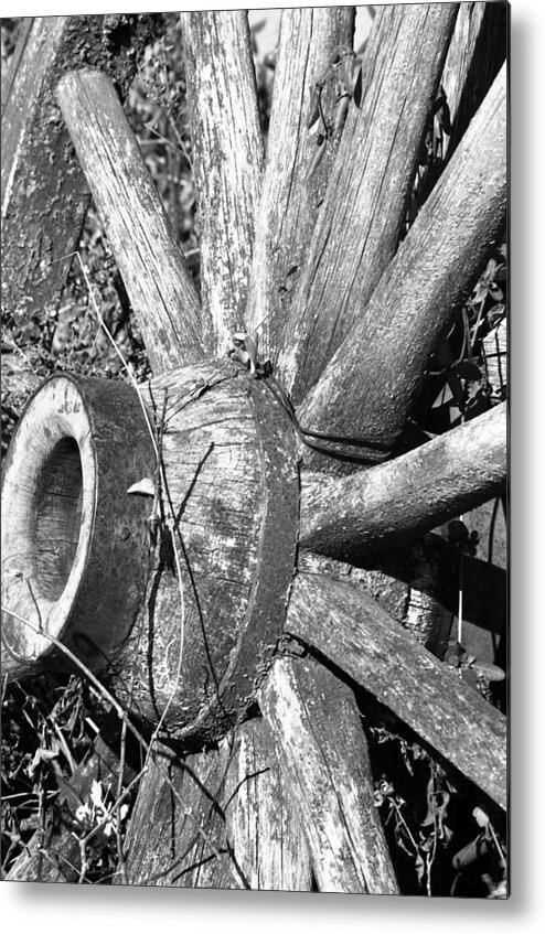 Wagon Wheel Metal Print featuring the photograph Wagon Wheel - No Where To Go - BW 03 by Pamela Critchlow