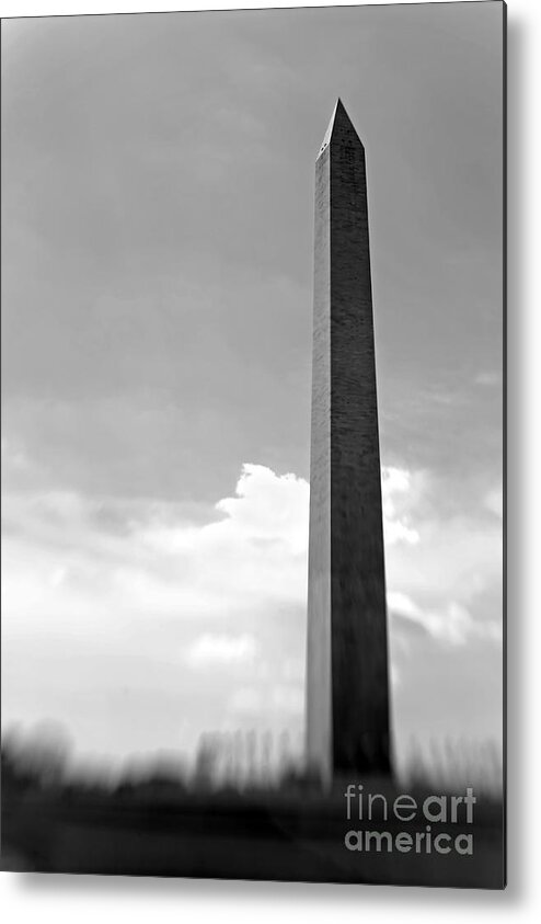 Washington Metal Print featuring the photograph Washington Monument by Tony Cordoza