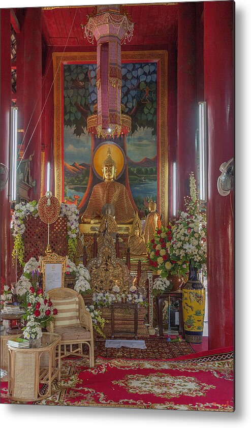 Scenic Metal Print featuring the photograph Wat Chedi Liem Phra Wihan Buddha Image DTHCM0827 by Gerry Gantt