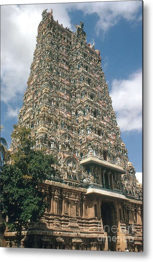 People Metal Print featuring the photograph Meenakshi Temple by Photo Researchers, Inc.