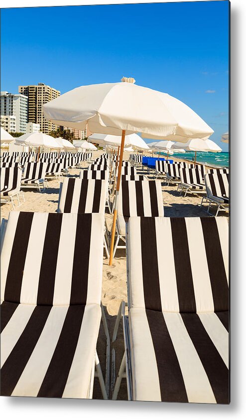 Chair Metal Print featuring the photograph Miami Beach by Raul Rodriguez