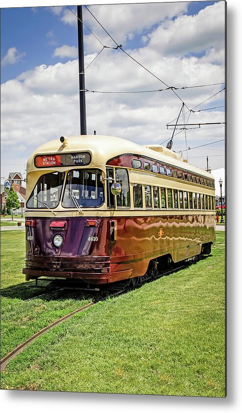 Clean Metal Print featuring the photograph Trolly car in Kenosha WI #7 by Chris Smith