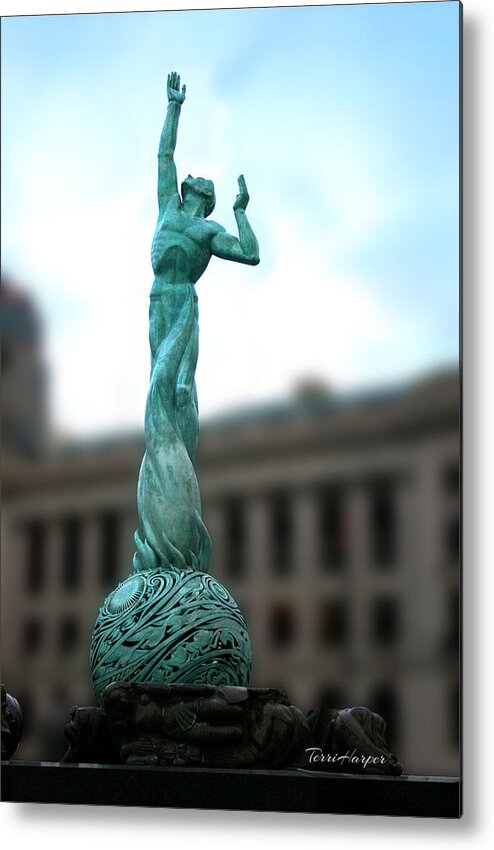 Cleveland Metal Print featuring the photograph Cleveland War Memorial Fountain by Terri Harper