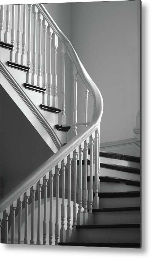 Stairs Metal Print featuring the photograph Curving Staircase by Jerry Griffin