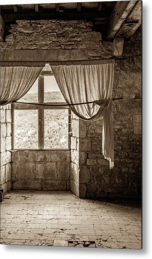 Medieval Metal Print featuring the photograph In the Chateau de Bruniquel by W Chris Fooshee