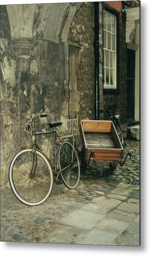 London Metal Print featuring the photograph London Alley by Thomas Pipia