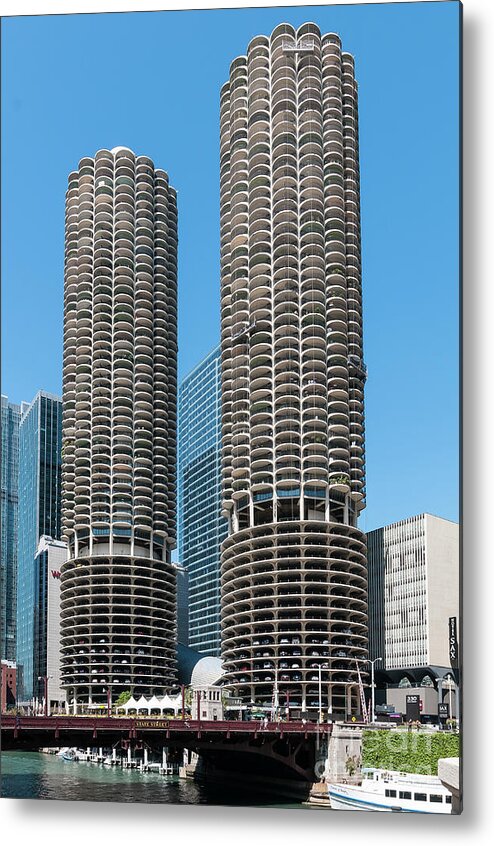 Chicago Metal Print featuring the photograph Marina City by David Levin