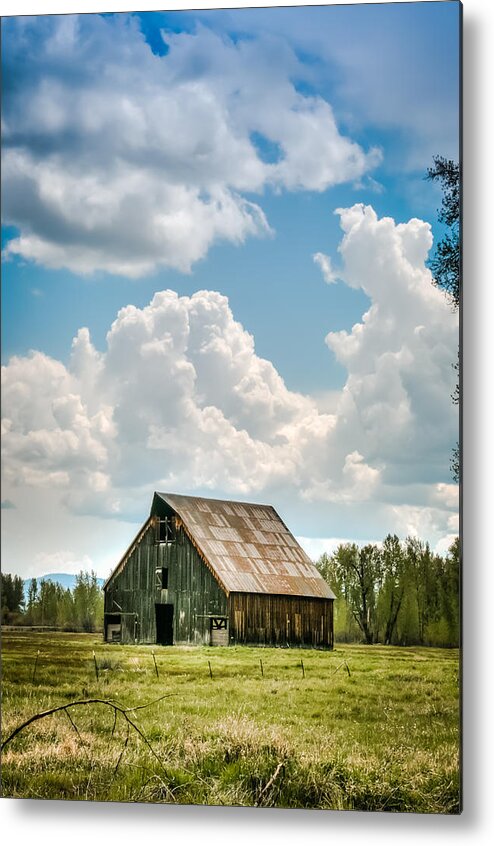 2015 Metal Print featuring the photograph Olsen Barn in Blue by Jan Davies
