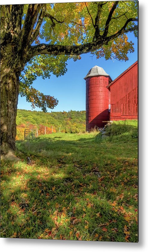 Shelburne Falls Massachusetts Metal Print featuring the photograph Red Silo by Tom Singleton