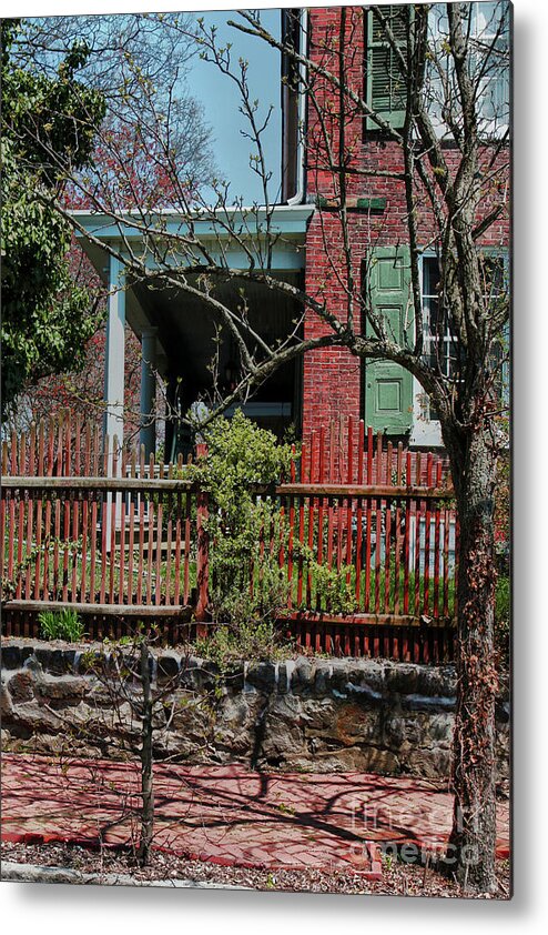 Side View Metal Print featuring the photograph Street View by Sandy Moulder