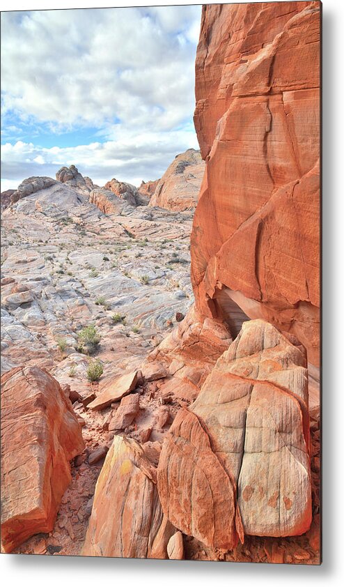Valley Of Fire State Park Metal Print featuring the photograph The Wall at Valley of Fire by Ray Mathis