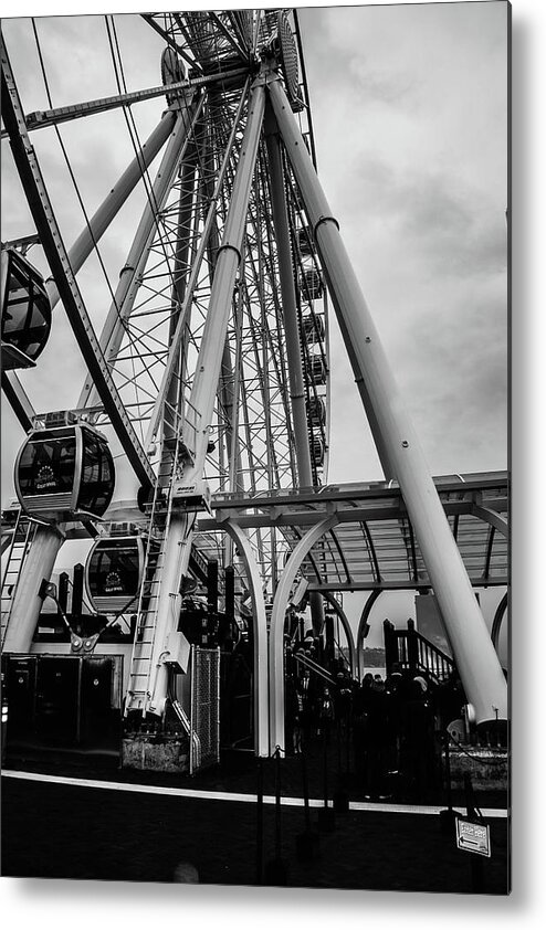 Seattle Metal Print featuring the photograph The Wheel Seattle by D Justin Johns