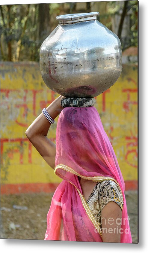 India Metal Print featuring the photograph Women's Work 04 by Werner Padarin