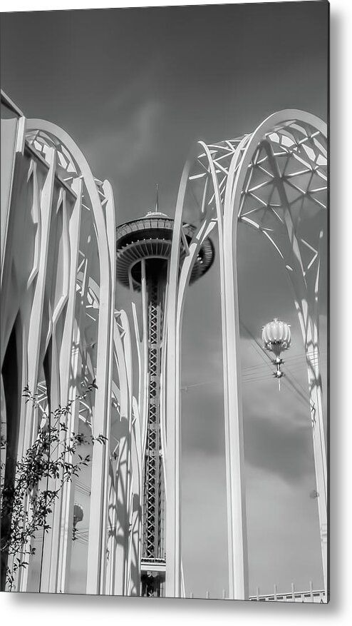 Space Needle Metal Print featuring the photograph Space Needle Vintage SPN3 by Cathy Anderson