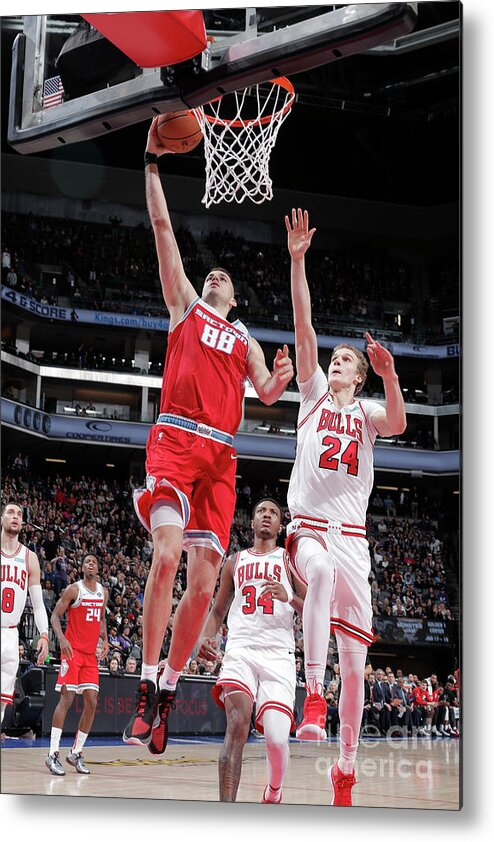 Chicago Bulls Metal Print featuring the photograph Chicago Bulls V Sacramento Kings by Rocky Widner