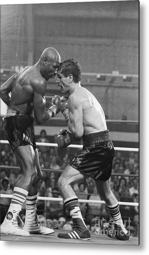 People Metal Print featuring the photograph Marvin Hagler Punching Vito Antuofermo by Bettmann