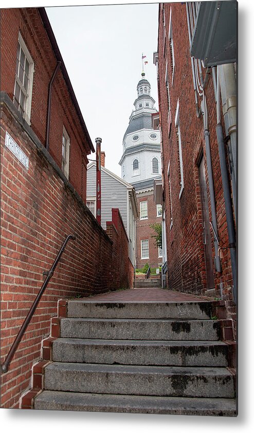 Maryland Metal Print featuring the photograph Maryland Statehouse at Chancery Lane by Bill Cannon