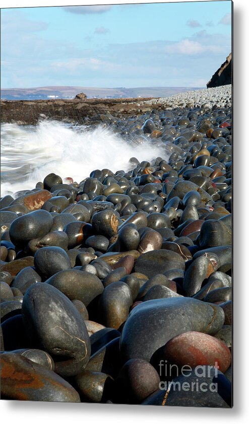 Pebble Metal Print featuring the photograph Pebble Ridge by Dr Keith Wheeler/science Photo Library