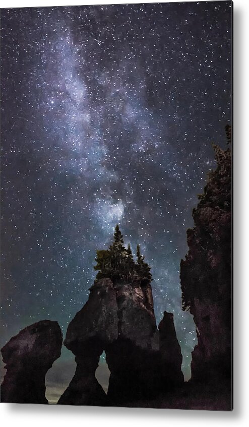 Hopewell Rocks Metal Print featuring the photograph Hopewell Rocks Milky Way by Linda Villers