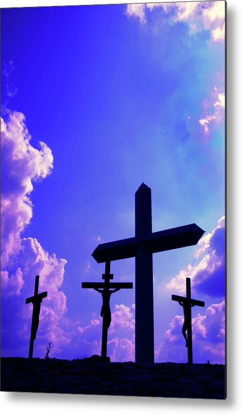 Largest Cross In The Western Hemisphere Photo Metal Print featuring the photograph Largest Cross Groom Texas Twilight by Bob Pardue