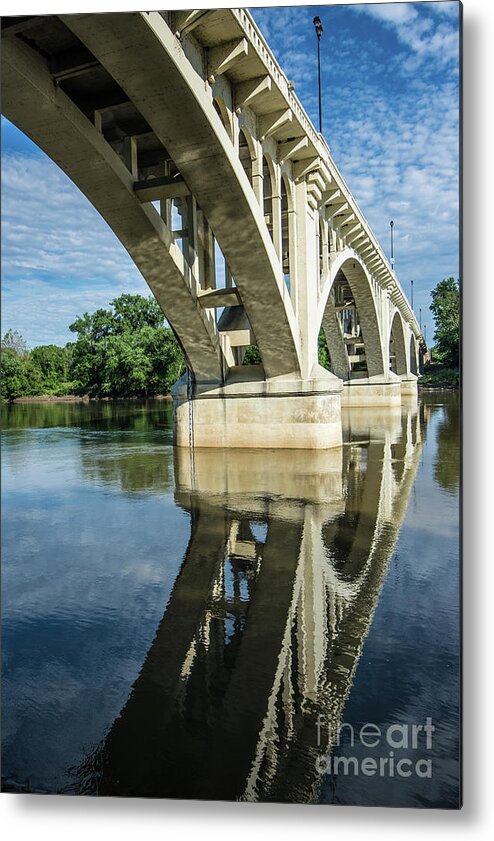 Lincoln Metal Print featuring the photograph Lincoln Memorial Bridge 3 - Vincennes - Indiana by Gary Whitton