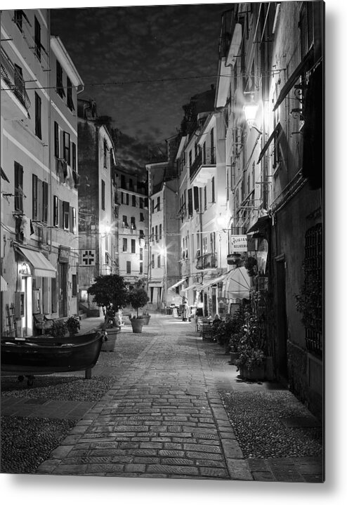 Vernazza Metal Print featuring the photograph Vernazza Italy by Carl Amoth