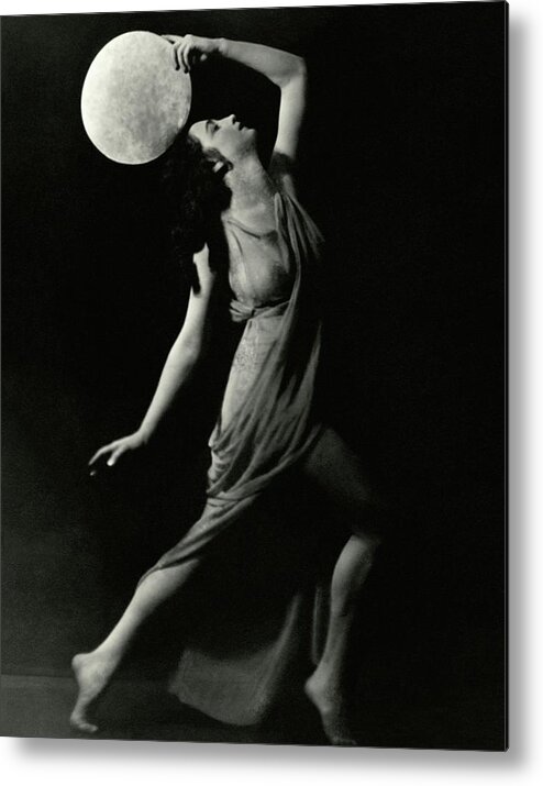Dance Metal Print featuring the photograph Marion Morgan Holding A Circle by Arnold Genthe