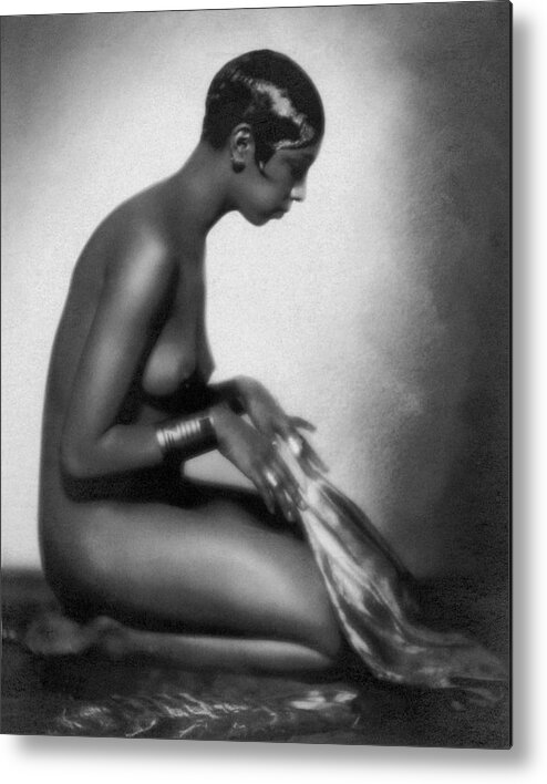 1928 Metal Print featuring the photograph Profile Of Josephine Baker by Underwood Archives