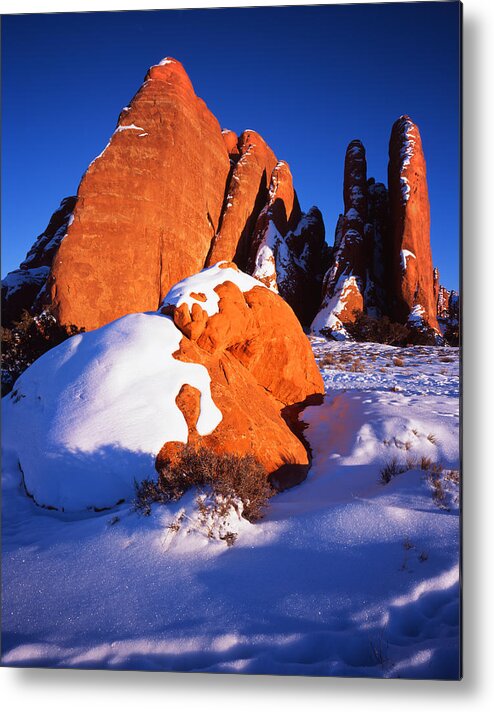 Arches National Park Metal Print featuring the photograph Sh-Arch Fins by Ray Mathis