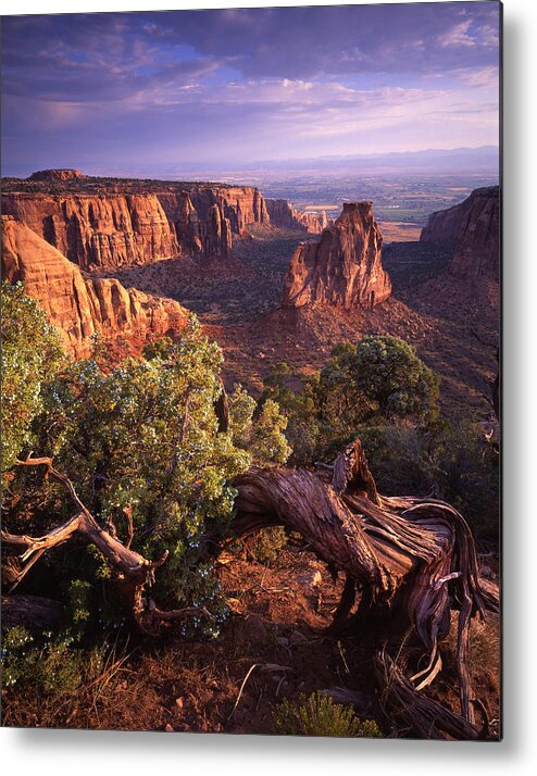 National Park Metal Print featuring the photograph Sunrise on Independence by Ray Mathis
