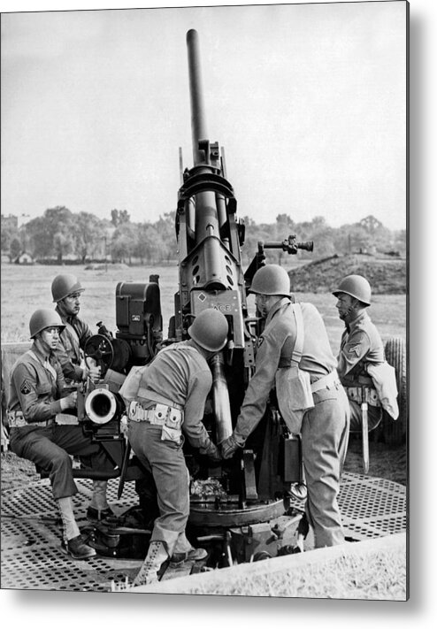 1944 Metal Print featuring the photograph Troops At Artillery Training by Underwood Archives