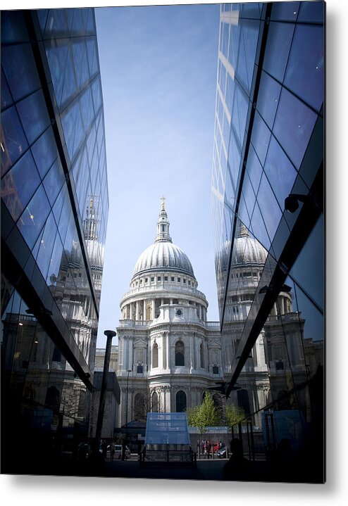 London Metal Print featuring the photograph National Gallery by Mickey Clausen