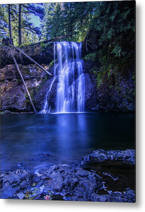 Falls Metal Print featuring the photograph Silver Falls - Upper North Falls by Pelo Blanco Photo