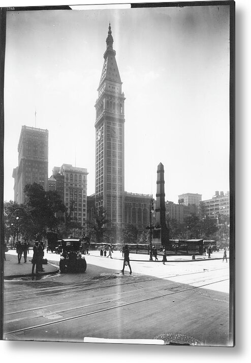 Broadway Metal Print featuring the photograph Worth Monument And Metropolitan Life by The New York Historical Society
