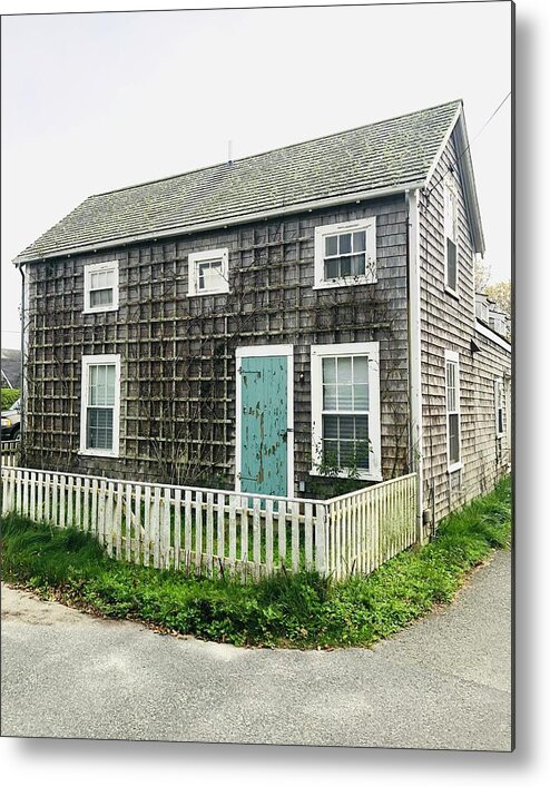 Cape Cod Metal Print featuring the photograph Cottage Cozy by Sue Morris