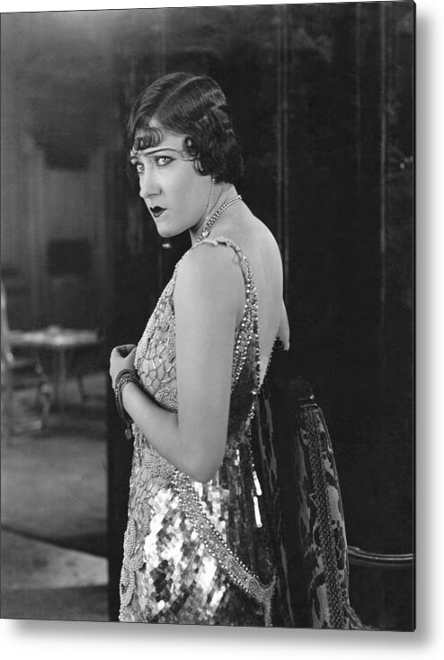 1920s Fashion Metal Print featuring the photograph Beyond The Rocks, Gloria Swanson, 1922 by Everett
