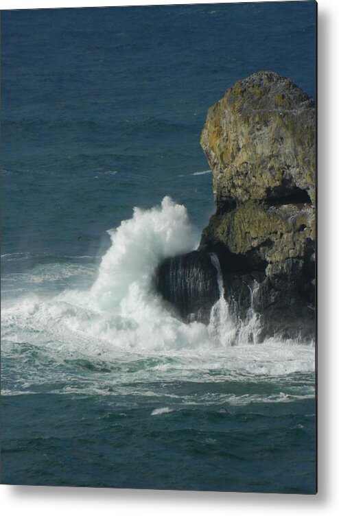Oregon Metal Print featuring the photograph Original Splash by Gallery Of Hope 