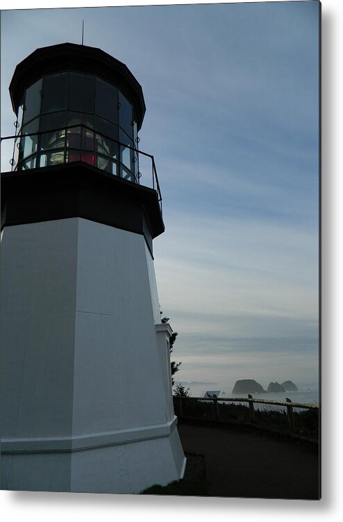 Oregon Metal Print featuring the photograph Sideview by Gallery Of Hope 
