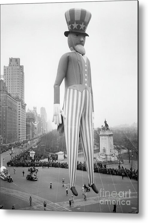 Holiday Metal Print featuring the photograph Macys Thanksgiving Day Parade #3 by Bettmann