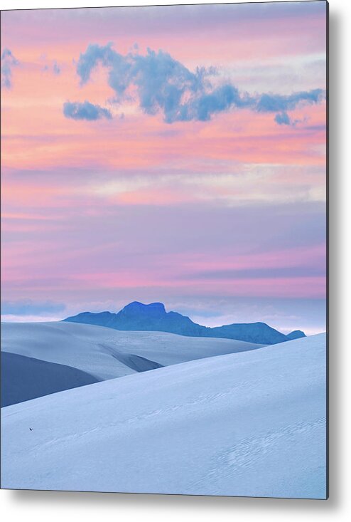 00557660 Metal Print featuring the photograph Pink Sunset, White Sands Nm, New Mexico by Tim Fitzharris
