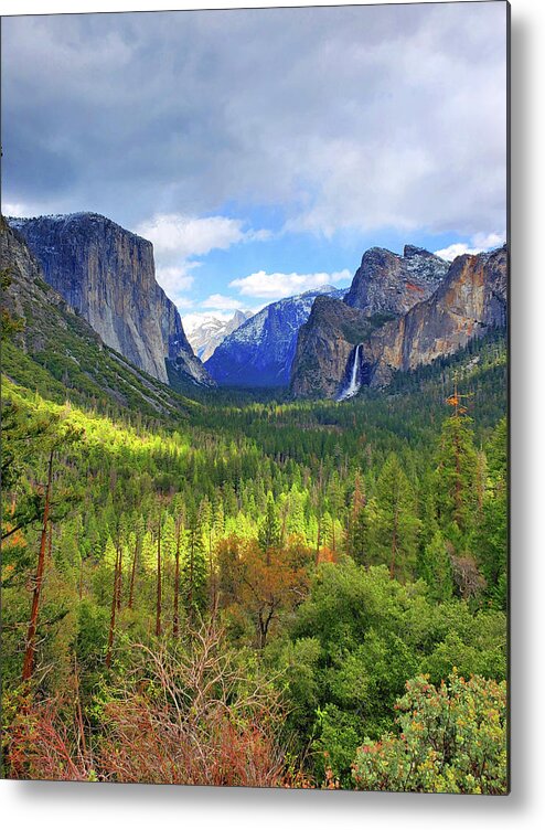 Yosemite Metal Print featuring the photograph Overcast Yosemite Valley by Eric Forster