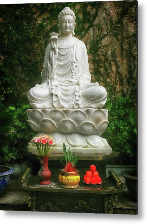 Buddha Metal Print featuring the photograph Sitting Buddha Statue by Robert Bociaga