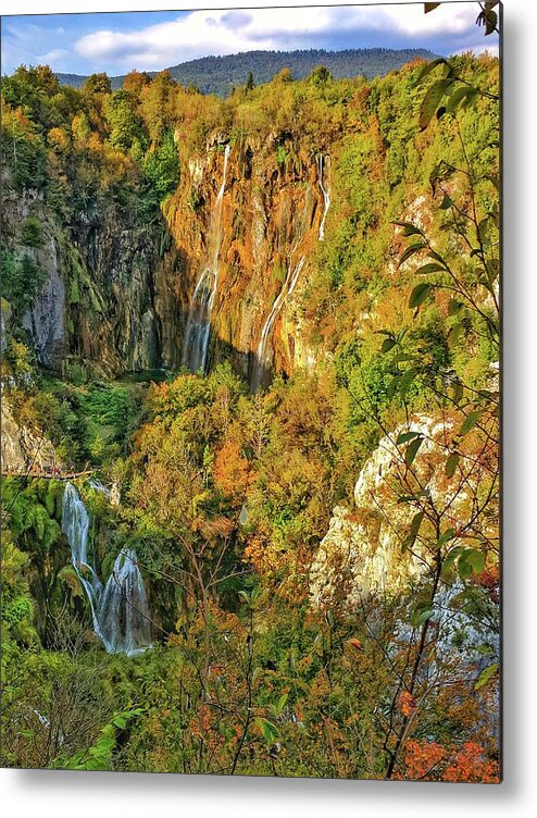 Plitvice Lakes Metal Print featuring the photograph Veliki Slap Waterfall by Yvonne Jasinski