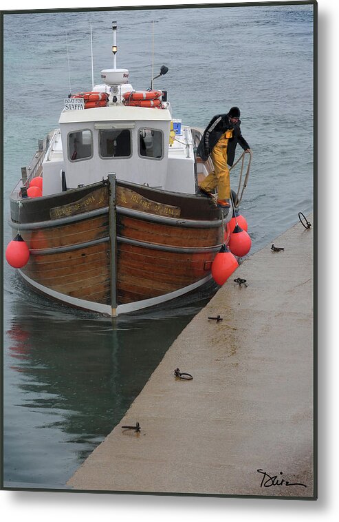 Scotland Metal Print featuring the photograph Arriving In Iona by Peggy Dietz
