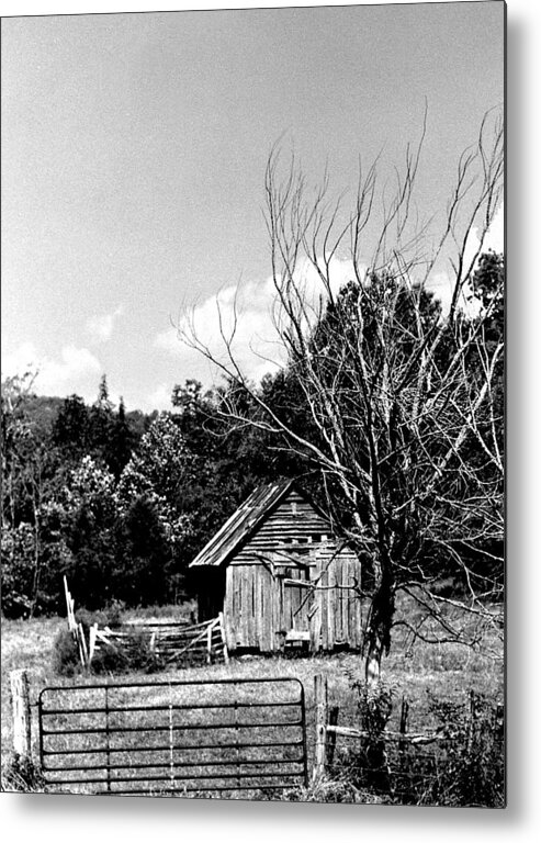  Metal Print featuring the photograph Oldshack by Curtis J Neeley Jr