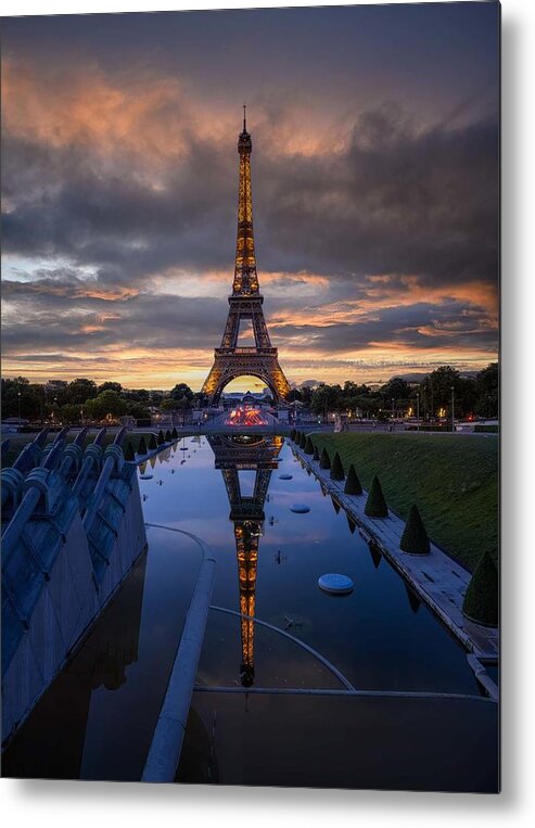 Eiffel Metal Print featuring the photograph Eiffel Tower from the Trocadero by Dave Koch