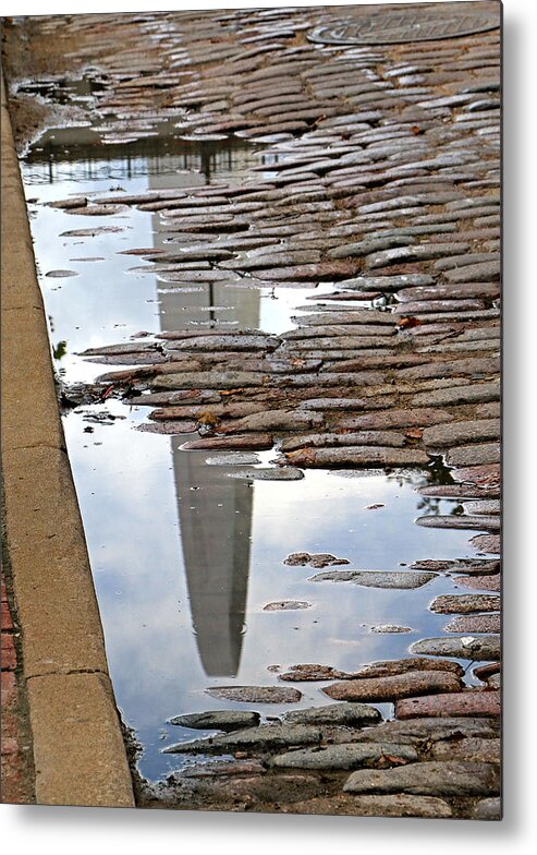 Saint Louis Metal Print featuring the photograph Arch Study 24 by Christopher McKenzie