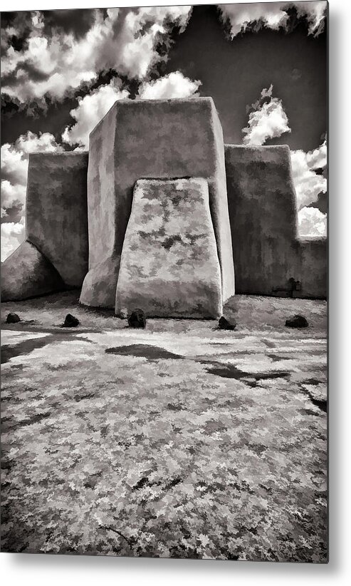 Classic Metal Print featuring the photograph Classic view in Black and White by Charles Muhle