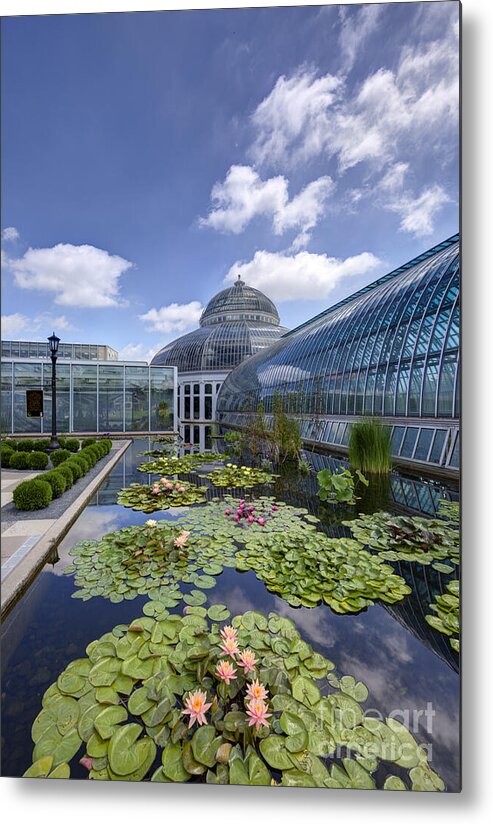 Marjorie Mcneely Conservatory Metal Print featuring the photograph Marjorie Mcneely Conservatory At Como Park And Zoo by Wayne Moran