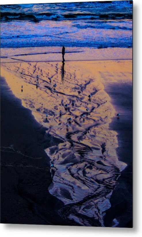 Ocean Metal Print featuring the photograph The Comming Day by Dale Stillman